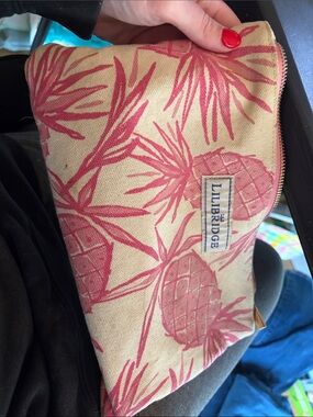 Lilibridge Pink Quilted Cosmetic Pouch with Gold Zipper